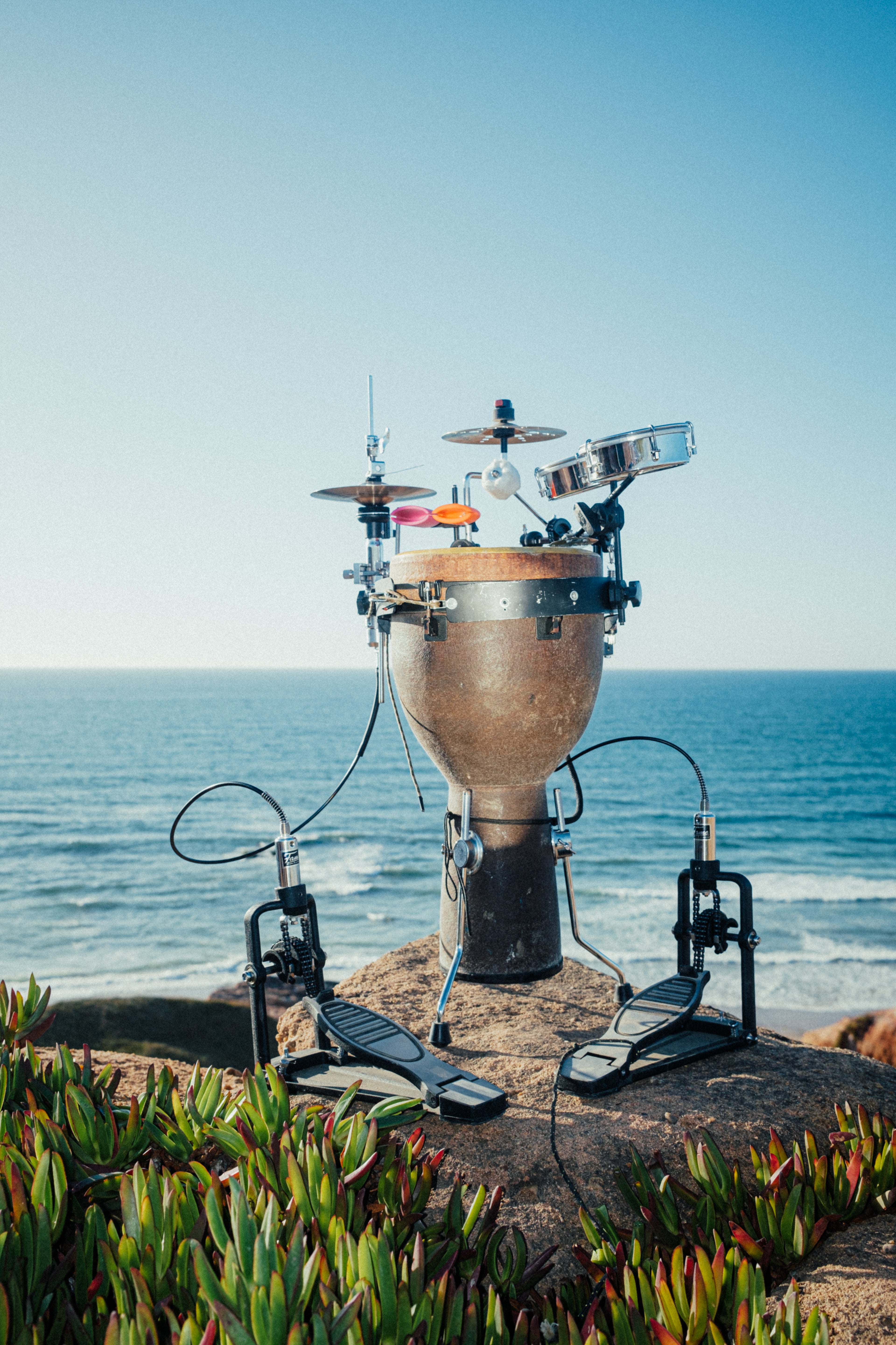 photo by @readyornothereiam